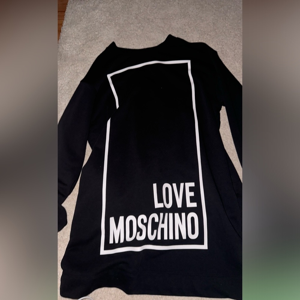 MOSCHINO SWEATSHIRT DRESS NEVER WORN, ONLY TRIED ON